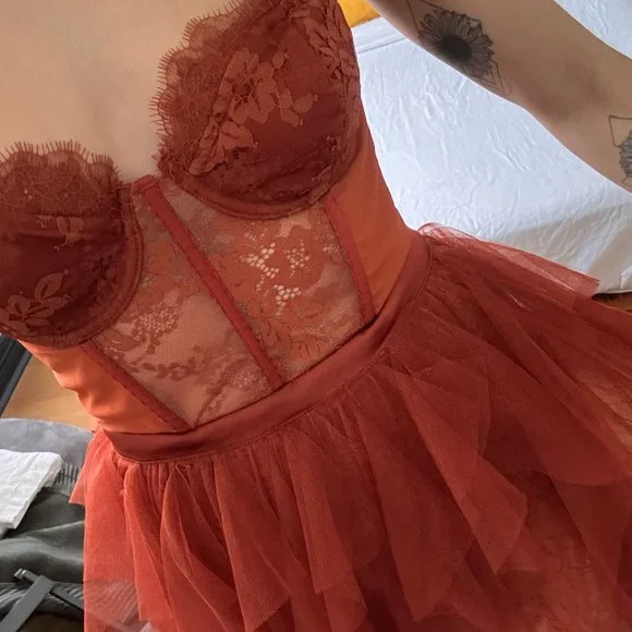 x REVOLVE Bustier Gown - Picture 2 of 6